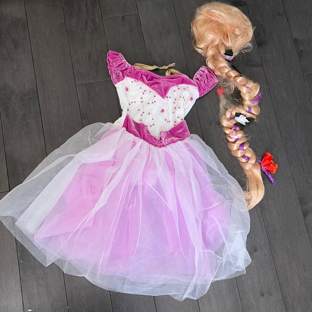 5/$10 Halloween dress. Size 4-6yrs.